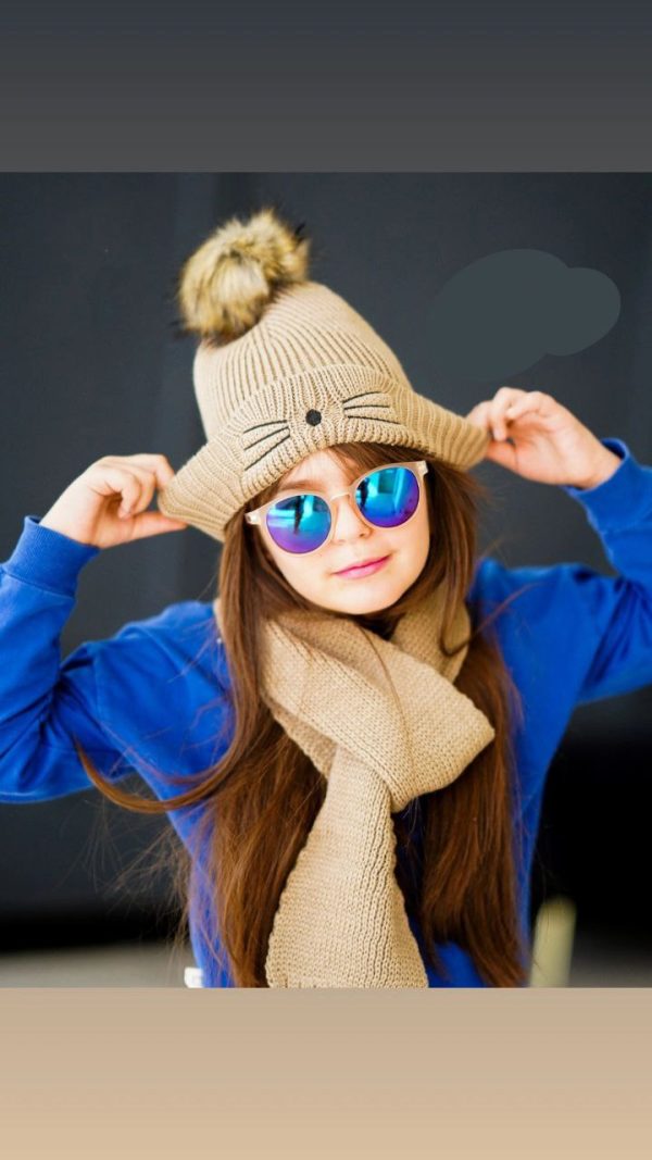 شال و کلاه اسپرت گوش دار و گربه